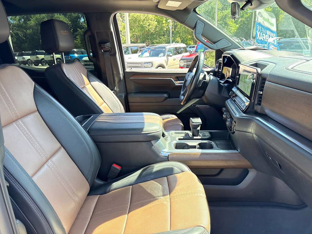 2023 Iridescent Pearl Tricoat Chevrolet Silverado 1500 High Country 4X4 Truck