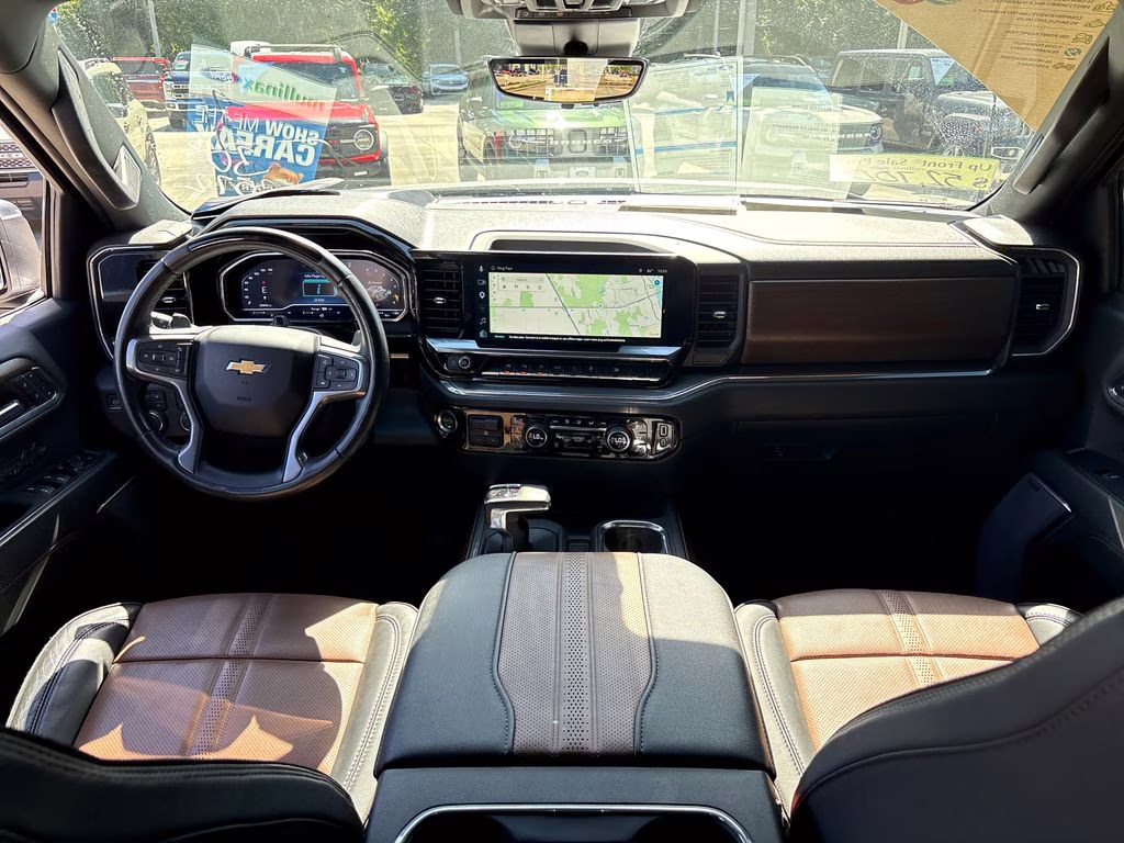 2023 Iridescent Pearl Tricoat Chevrolet Silverado 1500 High Country 4X4 Truck