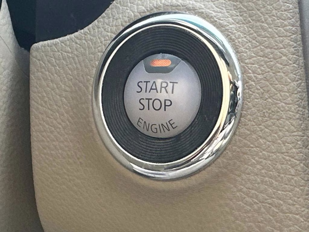 2015 Saharan Stone Nissan Altima 2.5 SV FWD Sedan