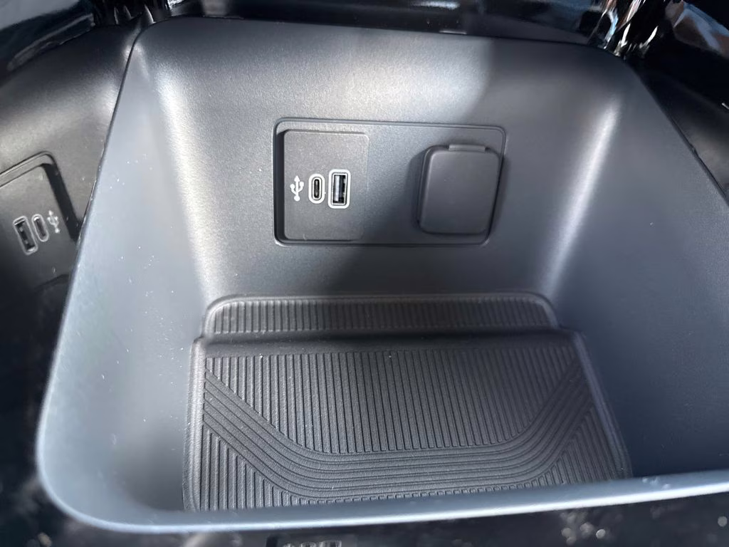 2026 Agate Black Metallic Ford Explorer Platinum 4X4 SUV