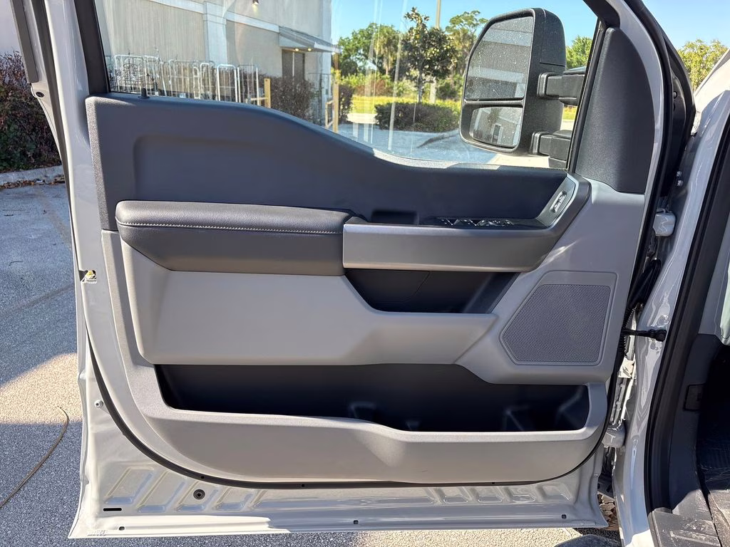 2026 Avalanche Ford Super Duty F-250 SRW XL 4X4 Truck