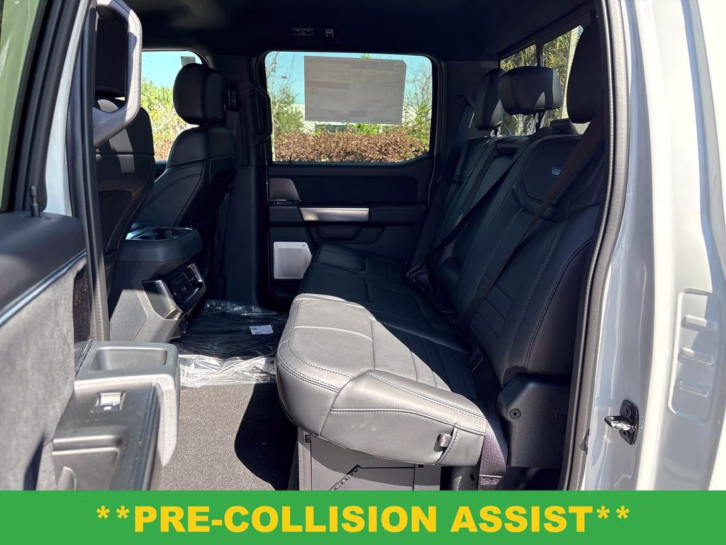 2026 Avalanche Ford Super Duty F-350 SRW Platinum 4X4 Truck