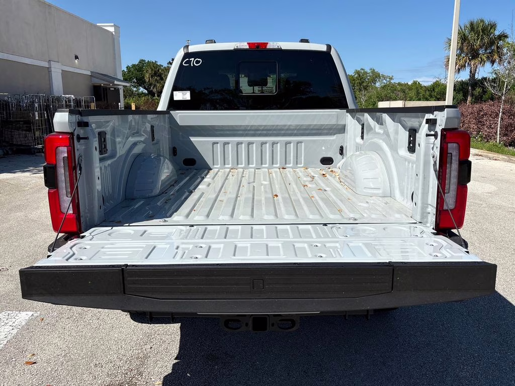 2026 Avalanche Ford Super Duty F-350 SRW Platinum 4X4 Truck