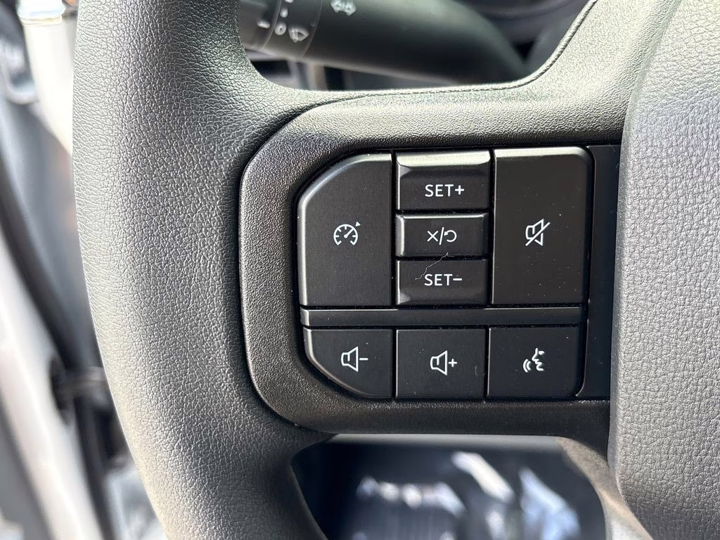 2026 Oxford White Ford Super Duty F-350 SRW XL 4X4 Truck