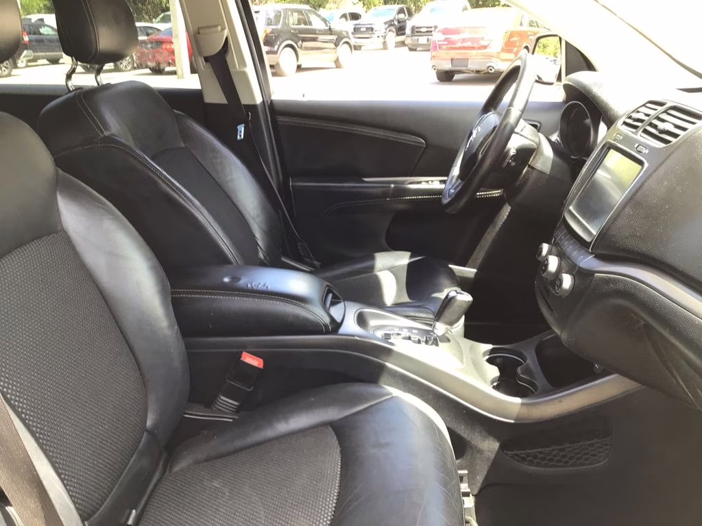 2017 Vice White Dodge Journey Crossroad FWD SUV