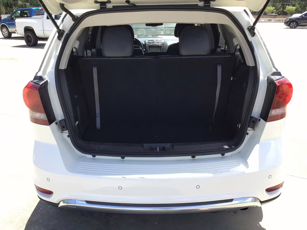 2017 Vice White Dodge Journey Crossroad FWD SUV