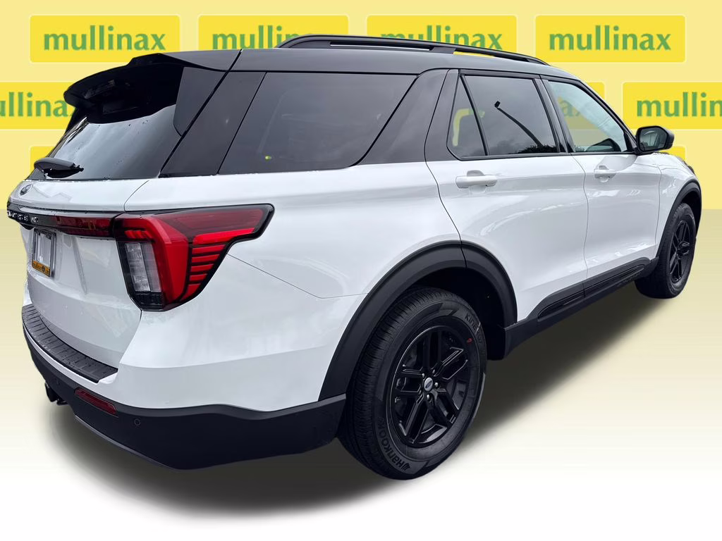 2026 Star White Metallic Tri-Coat Ford Explorer Active RWD SUV