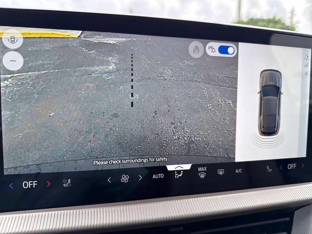 2026 Star White Metallic Tri-Coat Ford Explorer Active RWD SUV