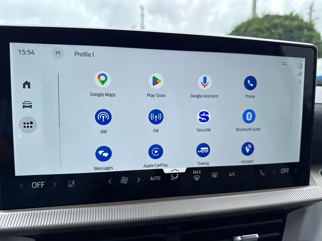 2026 Star White Metallic Tri-Coat Ford Explorer Active RWD SUV