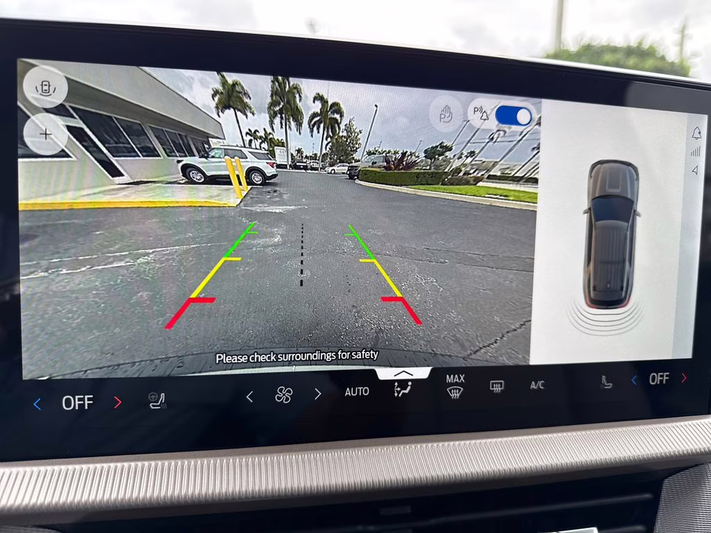 2026 Star White Metallic Tri-Coat Ford Explorer Active RWD SUV