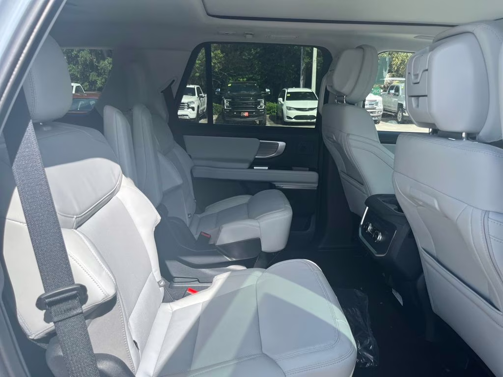 2026 Gray Metallic Ford Expedition Platinum 4X4 SUV