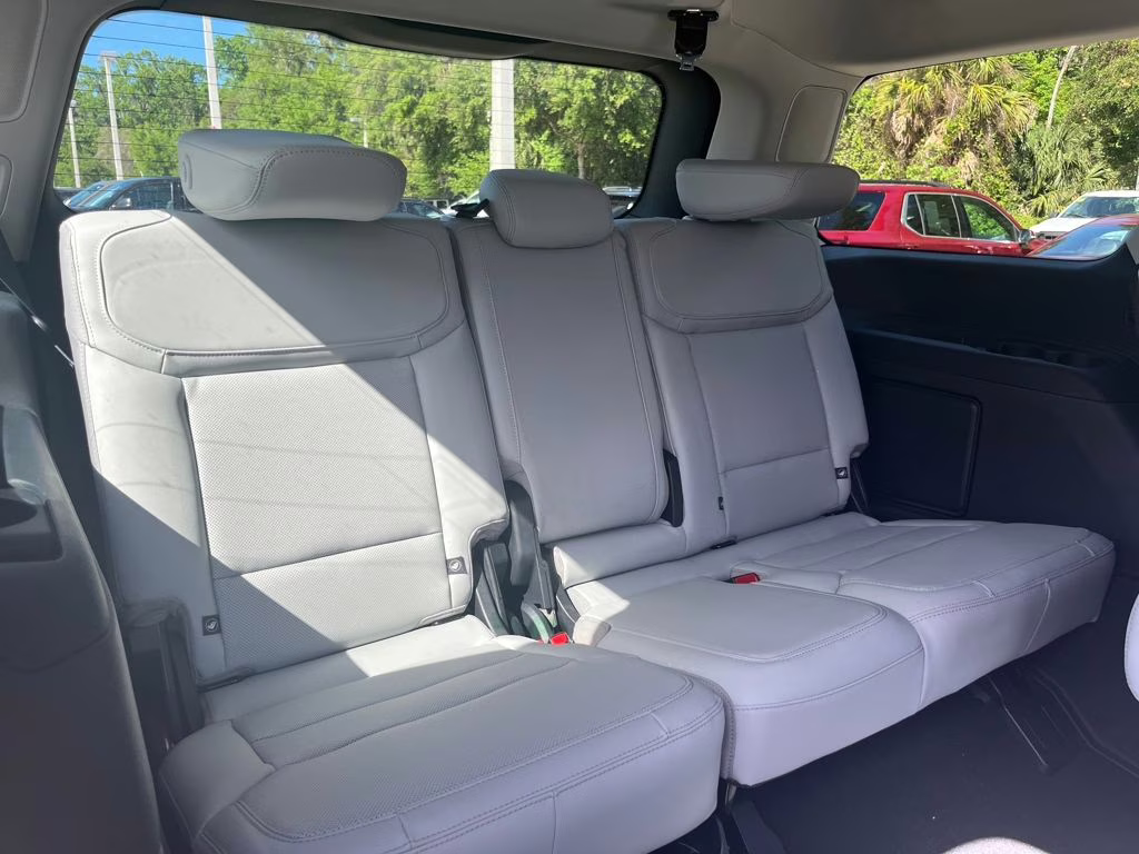 2026 Gray Metallic Ford Expedition Platinum 4X4 SUV