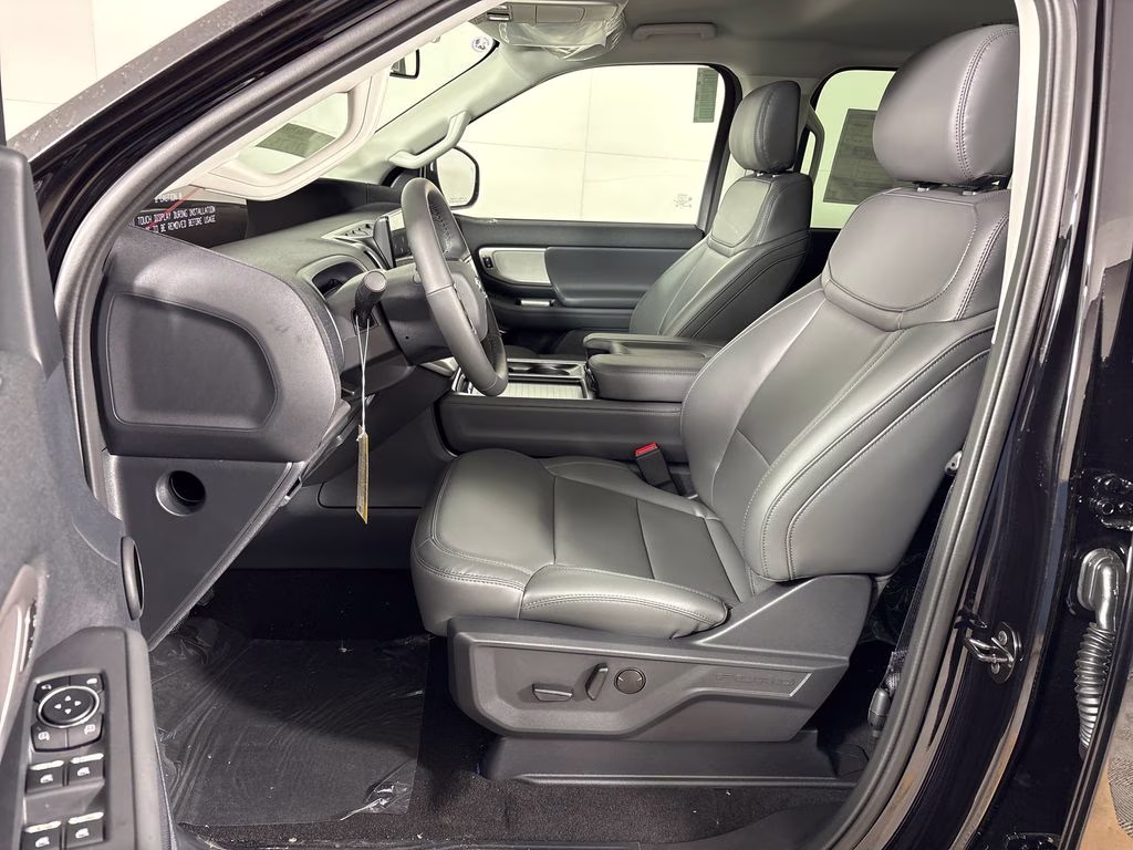 2026 Agate Black Metallic Ford Expedition Active RWD SUV