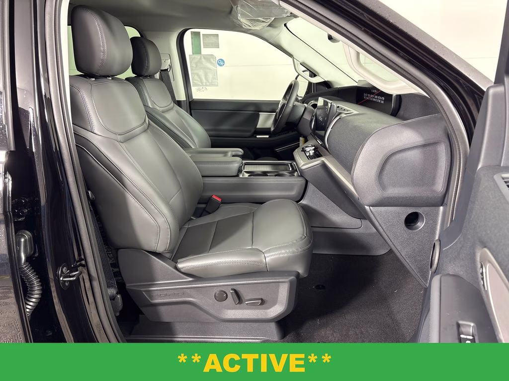 2026 Agate Black Metallic Ford Expedition Active RWD SUV