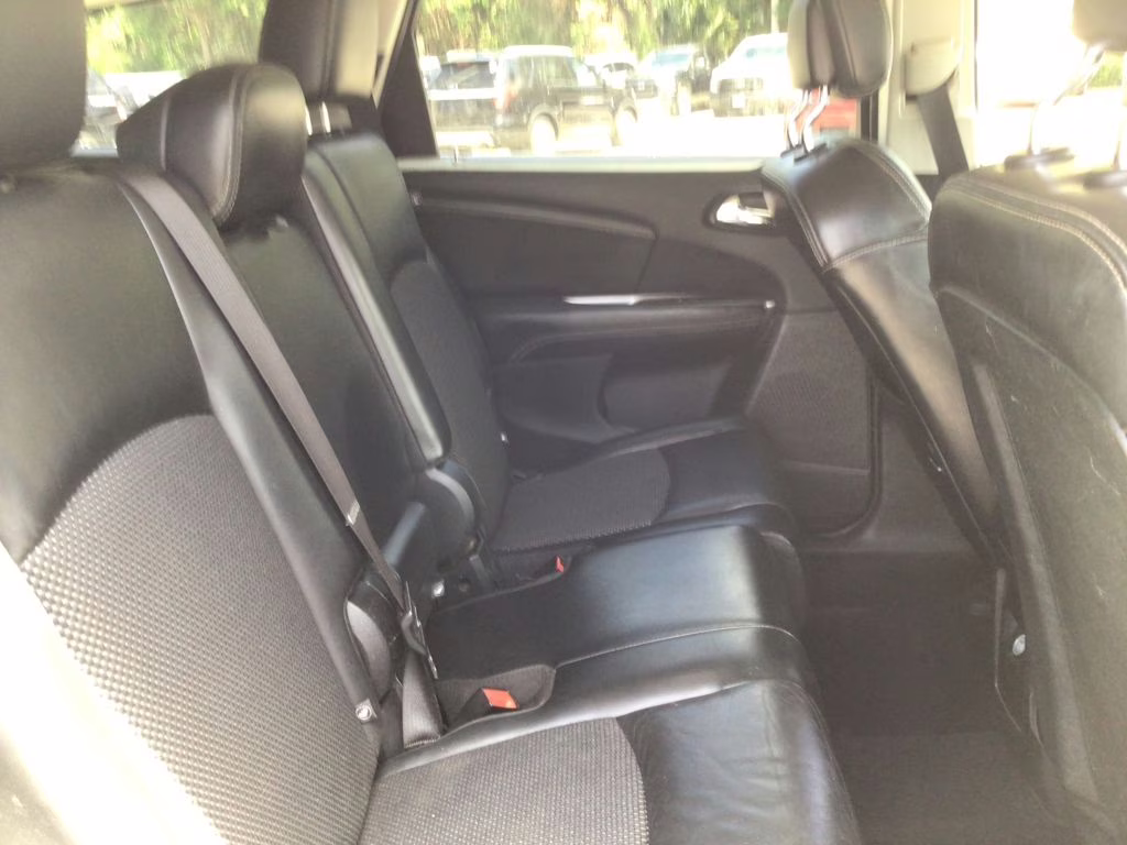 2017 Vice White Dodge Journey Crossroad FWD SUV