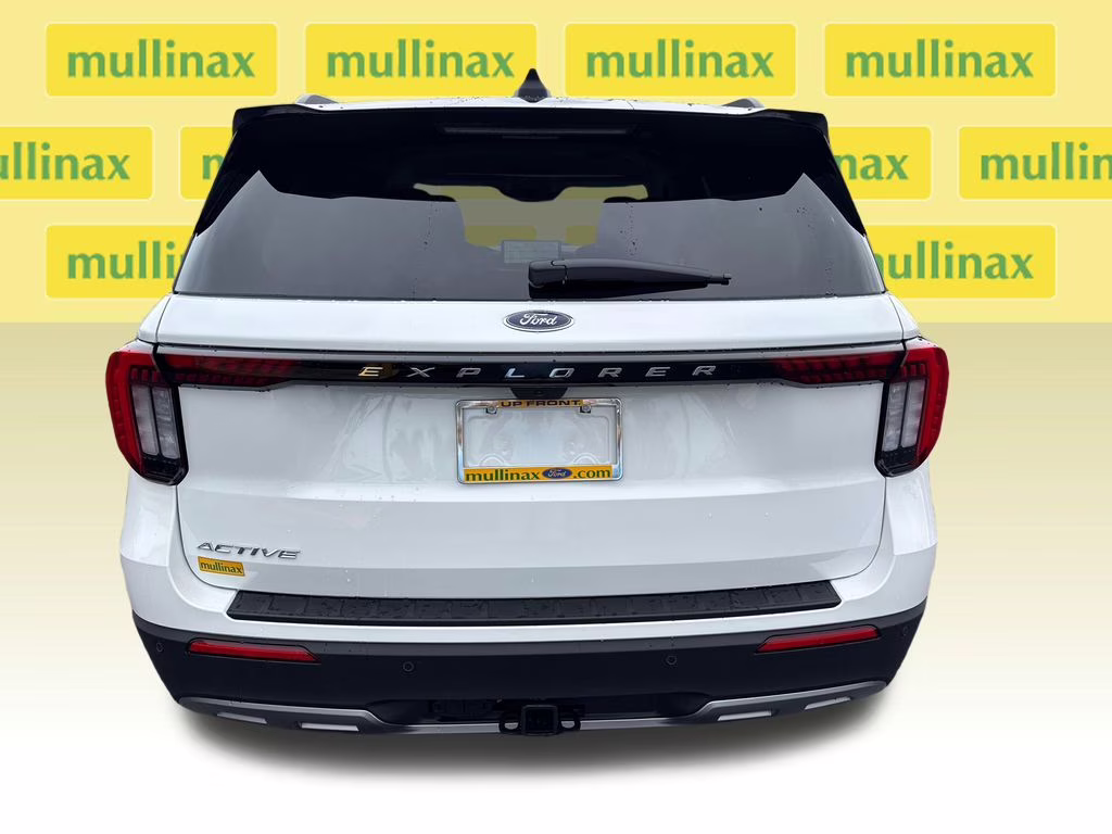 2026 Star White Metallic Tri-Coat Ford Explorer Active RWD SUV