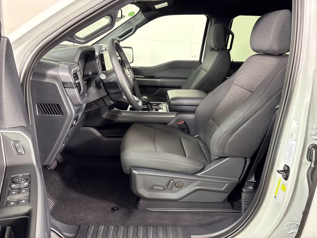 2026 Avalanche Ford F-150 XLT 4X4 Truck