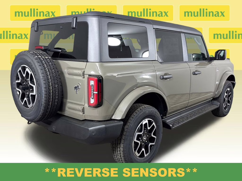 2026 Gray Ford Bronco Outer Banks 4X4 SUV