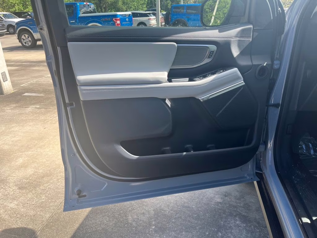 2026 Gray Metallic Ford Expedition Platinum 4X4 SUV