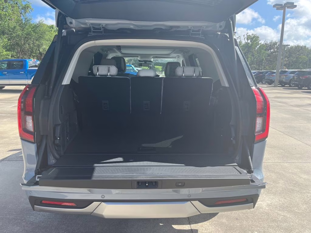 2026 Gray Metallic Ford Expedition Platinum 4X4 SUV