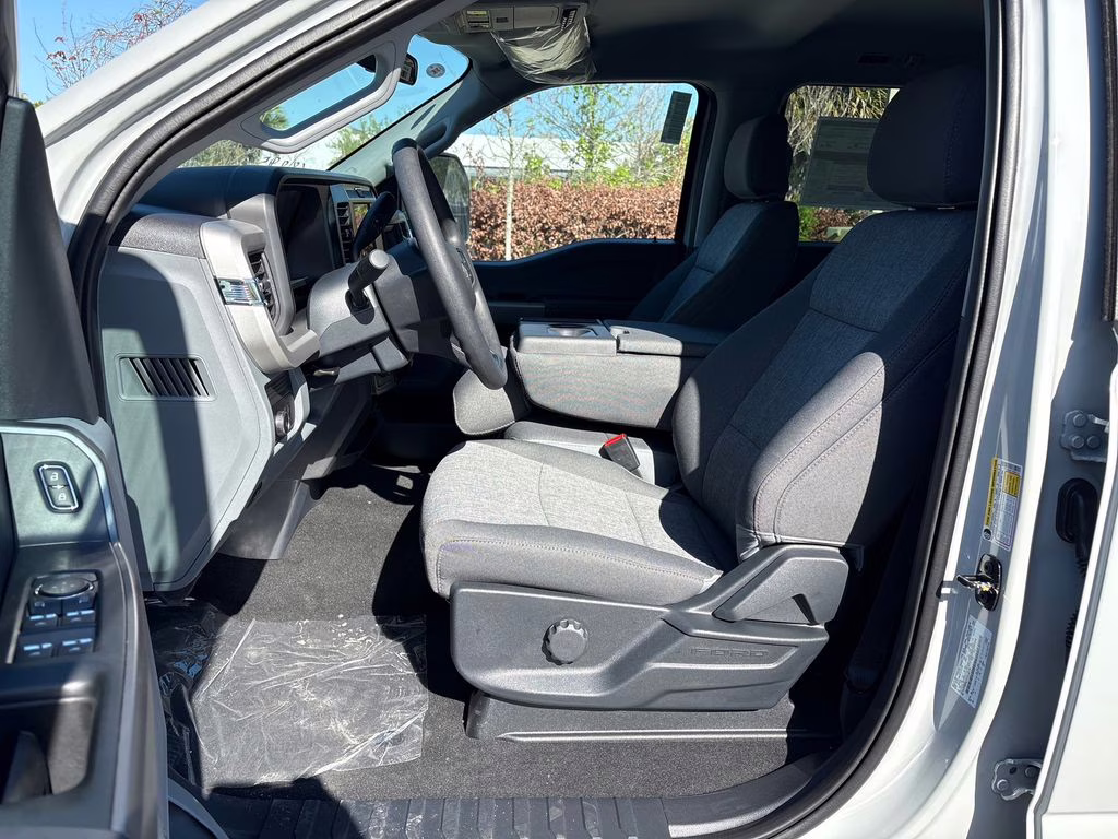 2026 Avalanche Ford Super Duty F-250 SRW XL 4X4 Truck