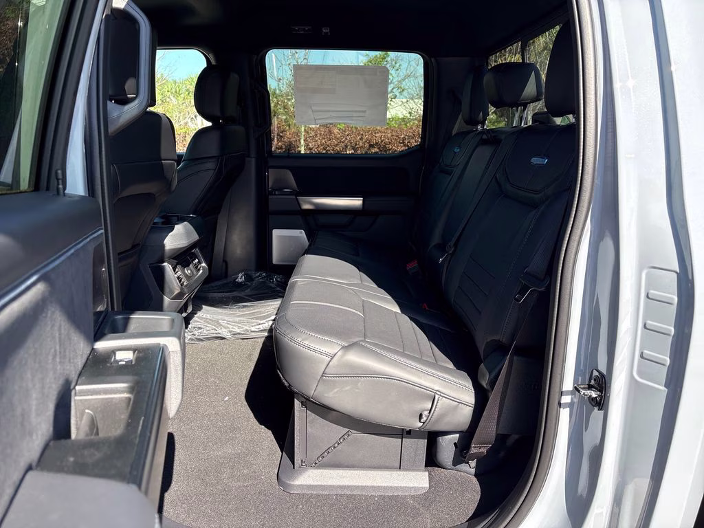 2026 Glacier Gray Metallic TriCoat Ford Super Duty F-350 SRW Platinum 4X4 Truck