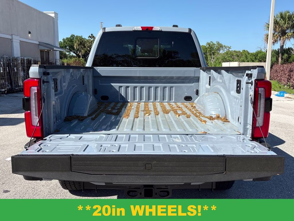 2026 Glacier Gray Metallic TriCoat Ford Super Duty F-350 SRW Platinum 4X4 Truck