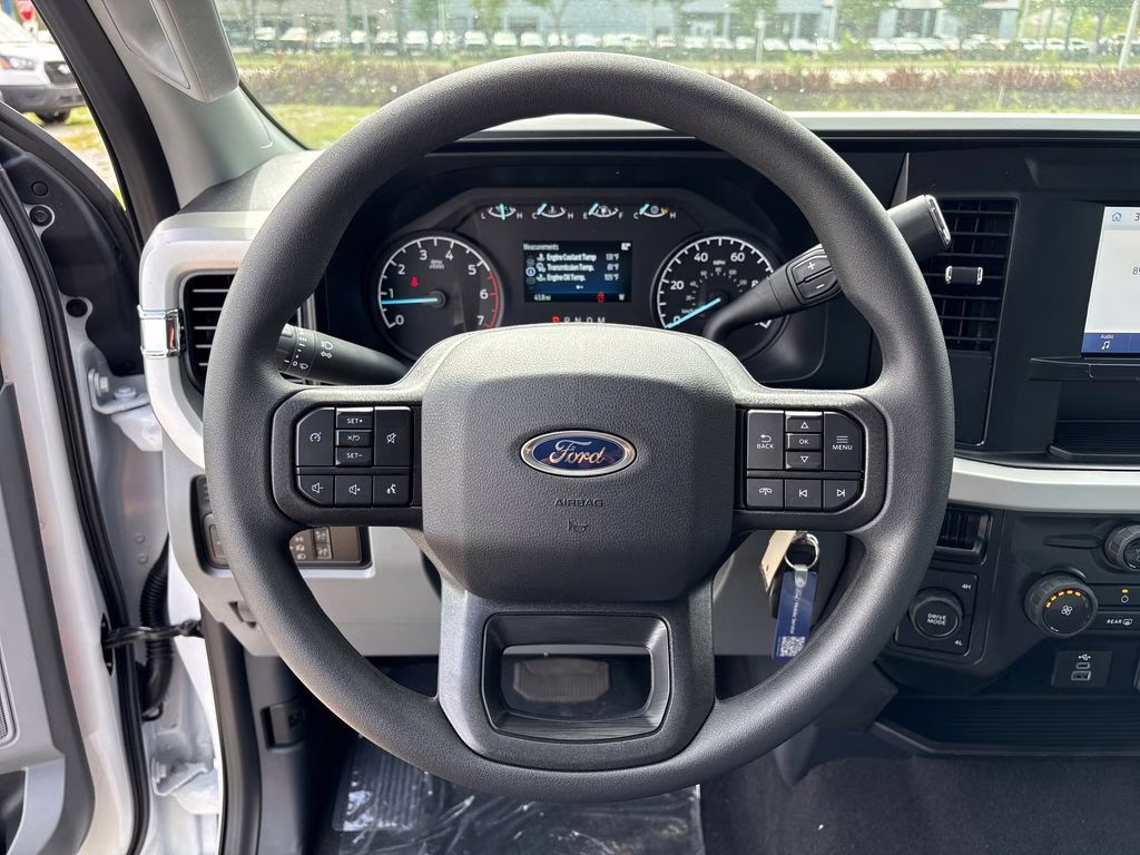 2026 Oxford White Ford Super Duty F-350 SRW XL 4X4 Truck