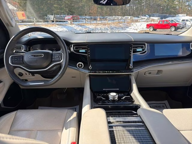 2022 Diamond Black Crystal Pearlcoat Jeep Wagoneer Series III 4X4 SUV