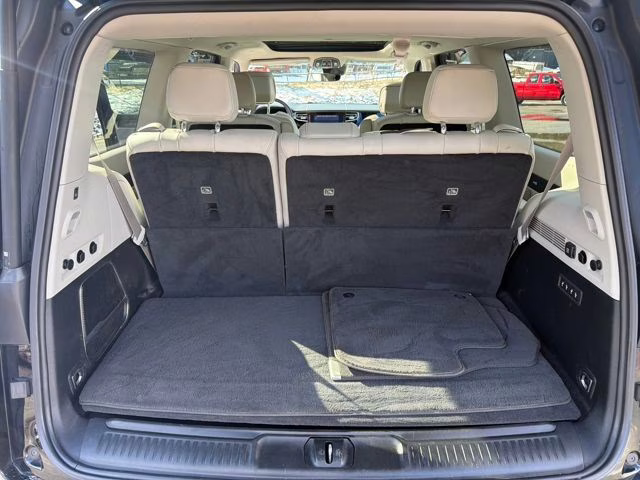 2022 Diamond Black Crystal Pearlcoat Jeep Wagoneer Series III 4X4 SUV