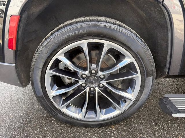 2022 Diamond Black Crystal Pearlcoat Jeep Wagoneer Series III 4X4 SUV