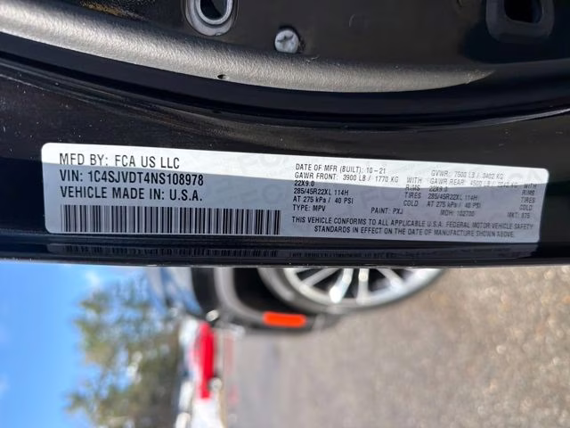 2022 Diamond Black Crystal Pearlcoat Jeep Wagoneer Series III 4X4 SUV