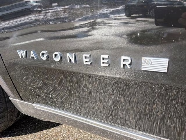 2022 Diamond Black Crystal Pearlcoat Jeep Wagoneer Series III 4X4 SUV