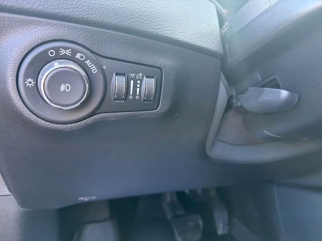 2018 Diamond Black Crystal Pearlcoat Jeep Compass Altitude 4X4 SUV