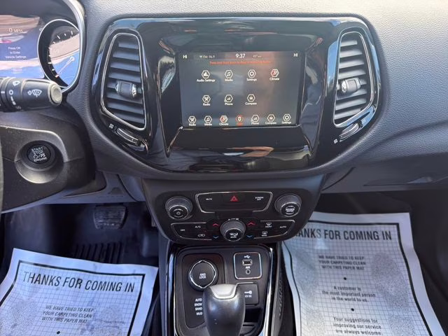 2018 Diamond Black Crystal Pearlcoat Jeep Compass Altitude 4X4 SUV