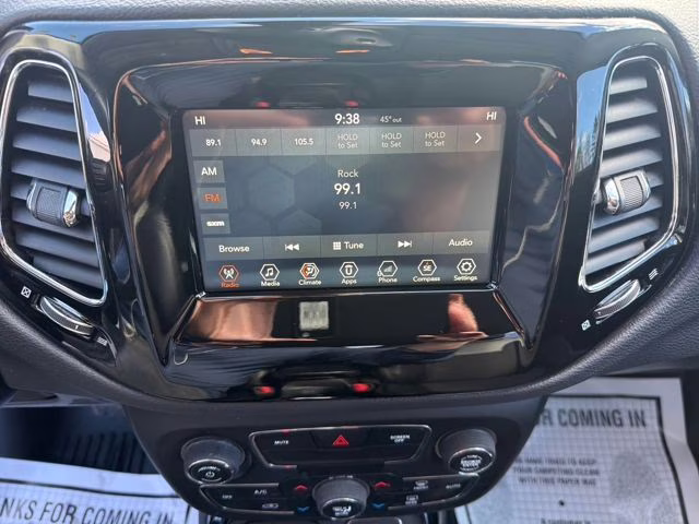 2018 Diamond Black Crystal Pearlcoat Jeep Compass Altitude 4X4 SUV