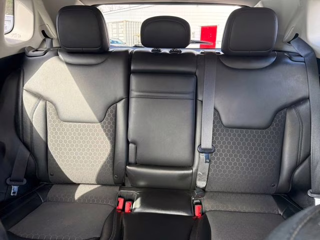 2018 Diamond Black Crystal Pearlcoat Jeep Compass Altitude 4X4 SUV