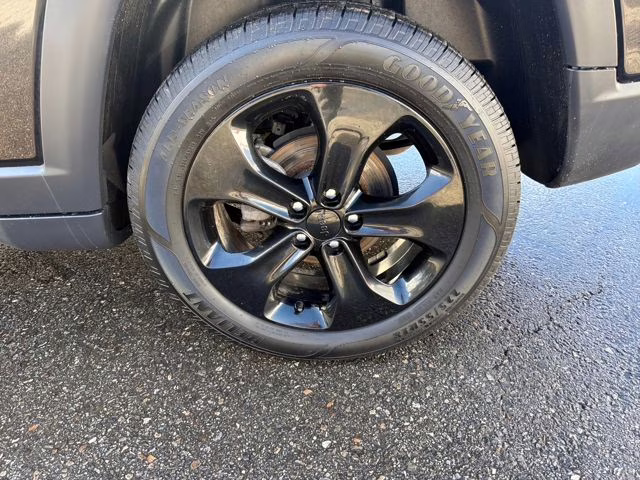 2018 Diamond Black Crystal Pearlcoat Jeep Compass Altitude 4X4 SUV