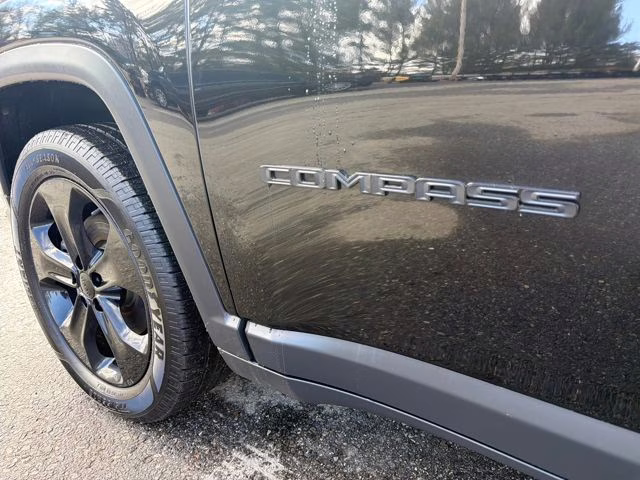 2018 Diamond Black Crystal Pearlcoat Jeep Compass Altitude 4X4 SUV