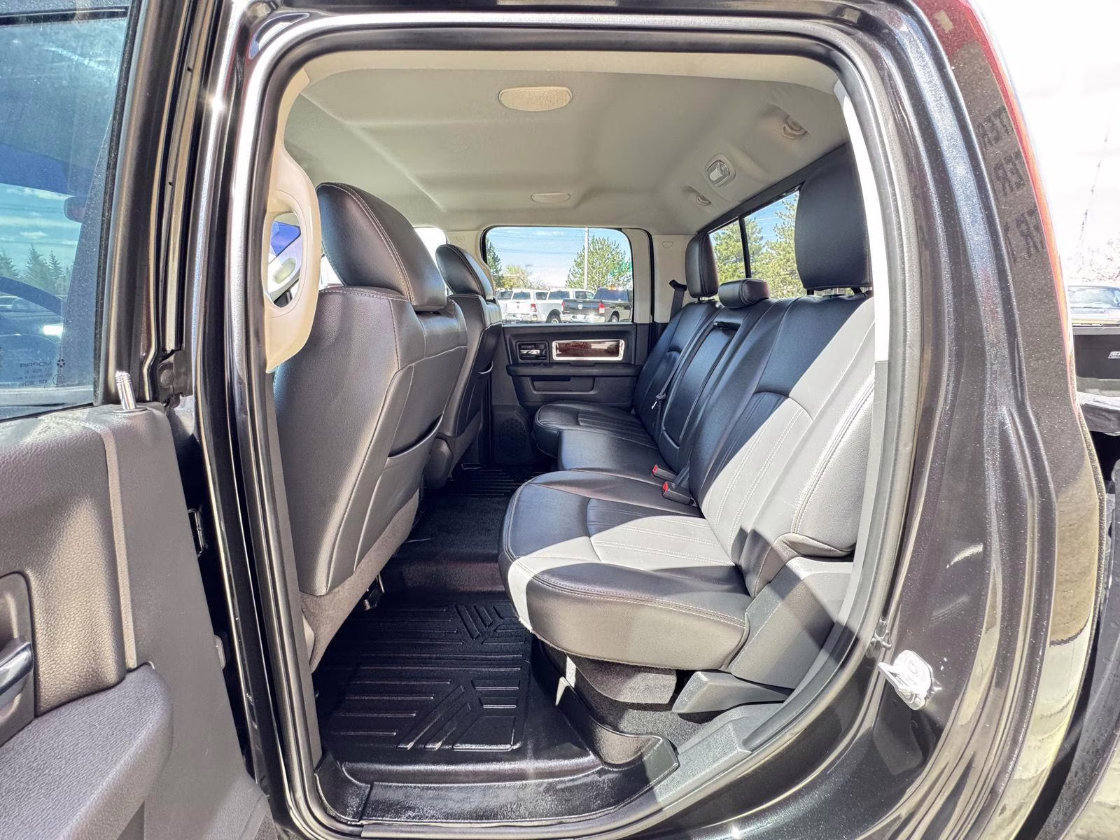 2011 Brilliant Black Crystal Pearl Ram 3500 Laramie 4X4 Truck