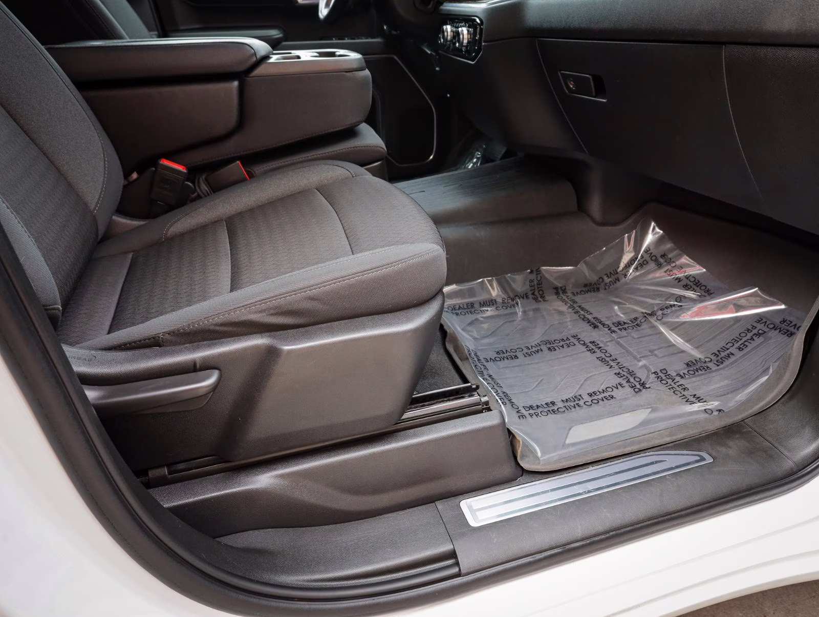 2023 Summit White GMC Sierra 1500 SLE 4X4 Truck