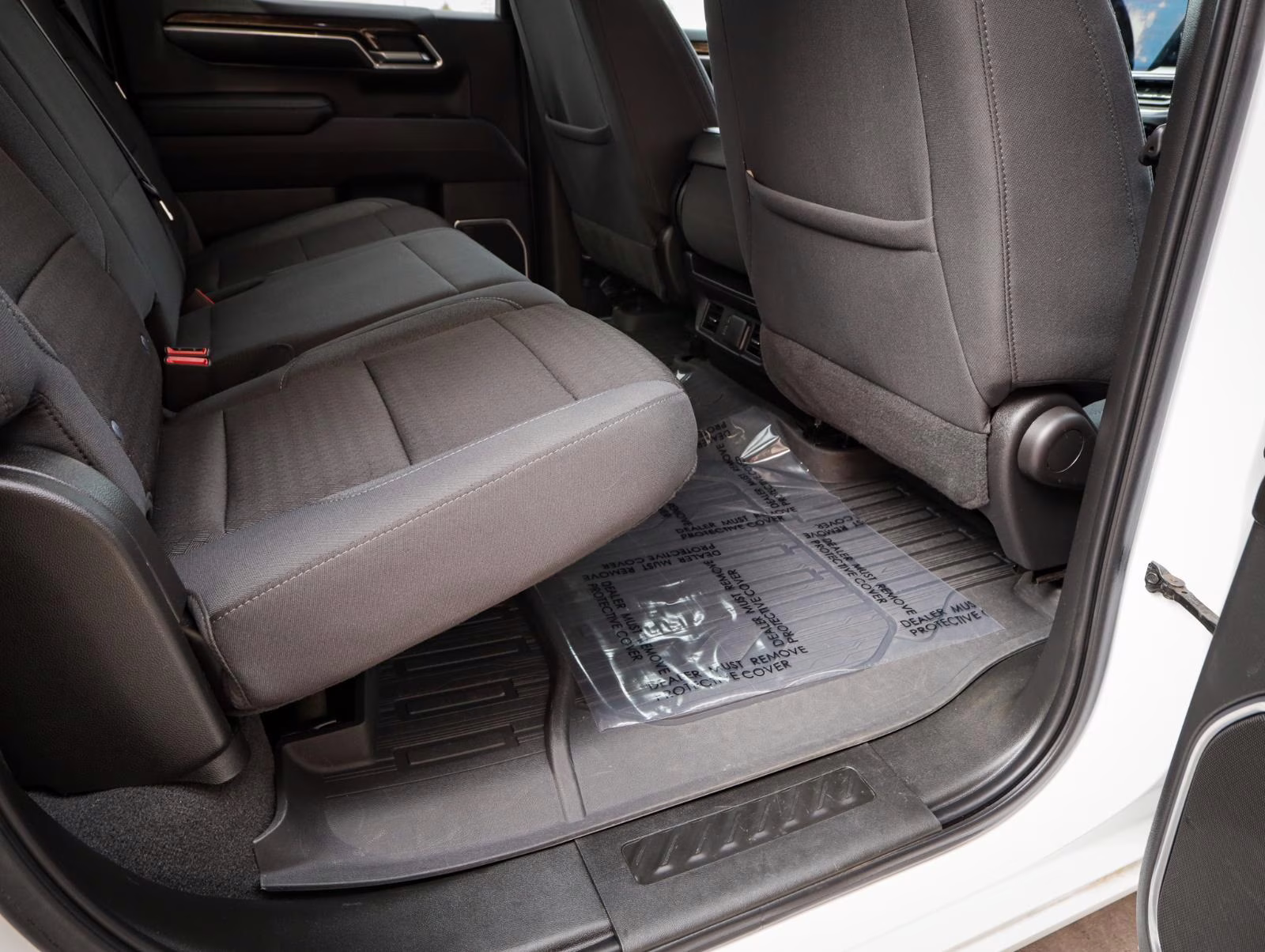 2023 Summit White GMC Sierra 1500 SLE 4X4 Truck