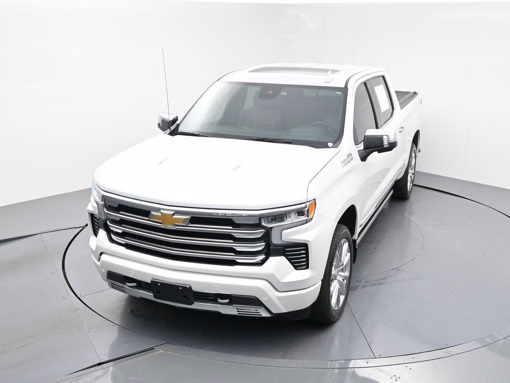 2025 Iridescent Pearl Tricoat Chevrolet Silverado 1500 High Country 4X4 Truck