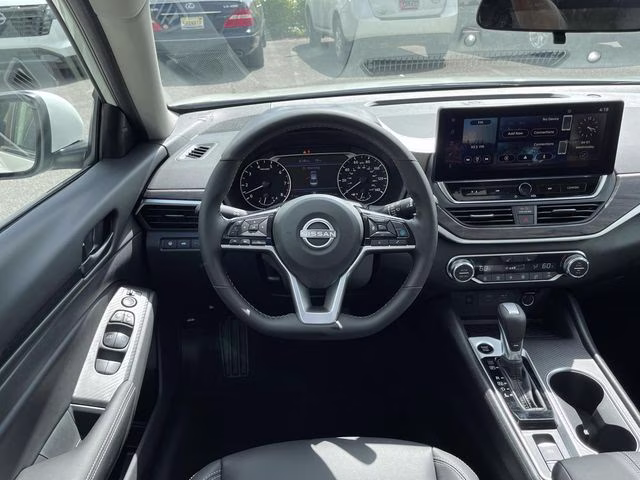 2026 Pearl White Tricoat Nissan Altima 2.5 SV FWD Sedan