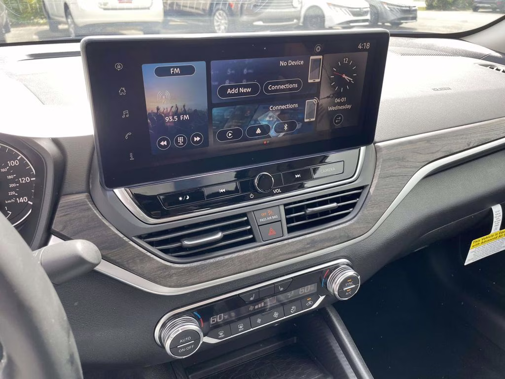 2026 Pearl White Tricoat Nissan Altima 2.5 SV FWD Sedan