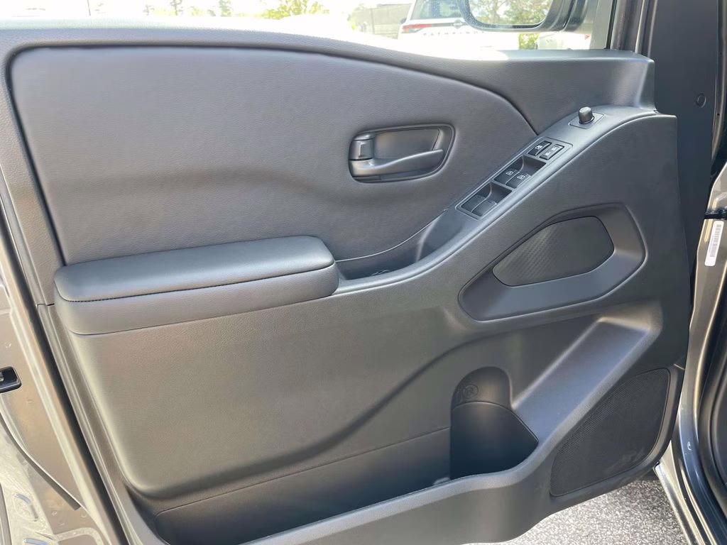 2026 Gun Metallic Nissan Frontier SV 4X4 Truck