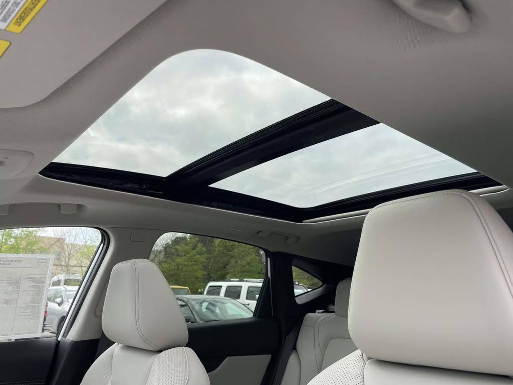 2026 Everest White Pearl Tricoat Nissan Murano SL AWD SUV