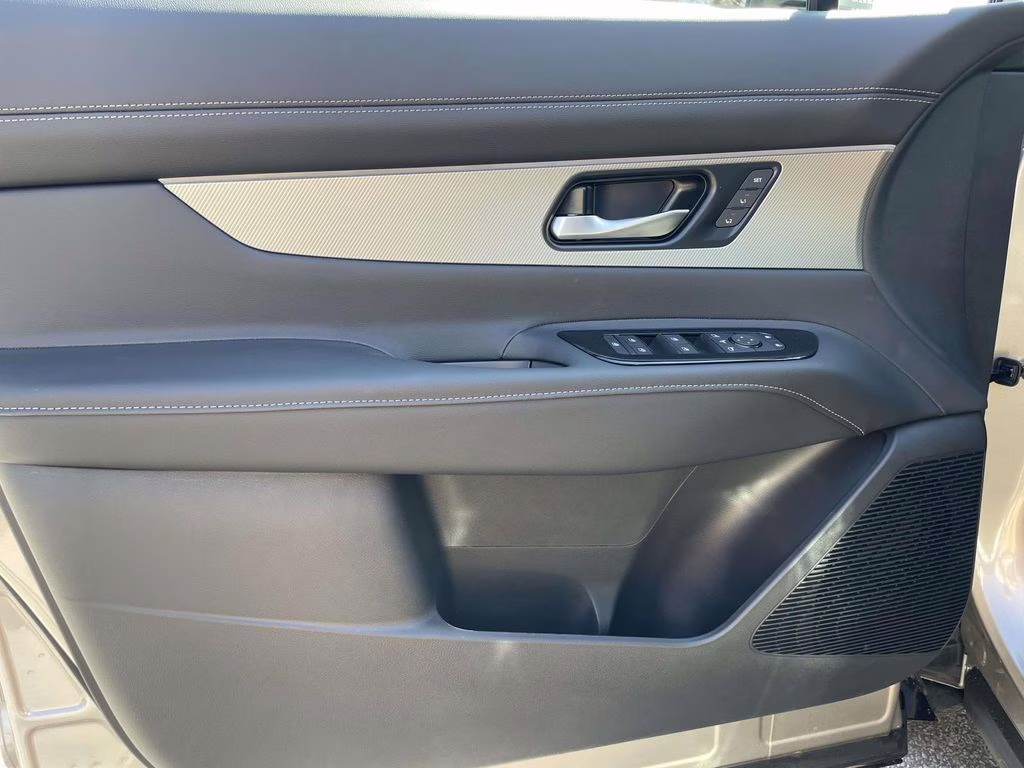 2026 Champagne Silver Metallic Nissan Murano Platinum AWD SUV