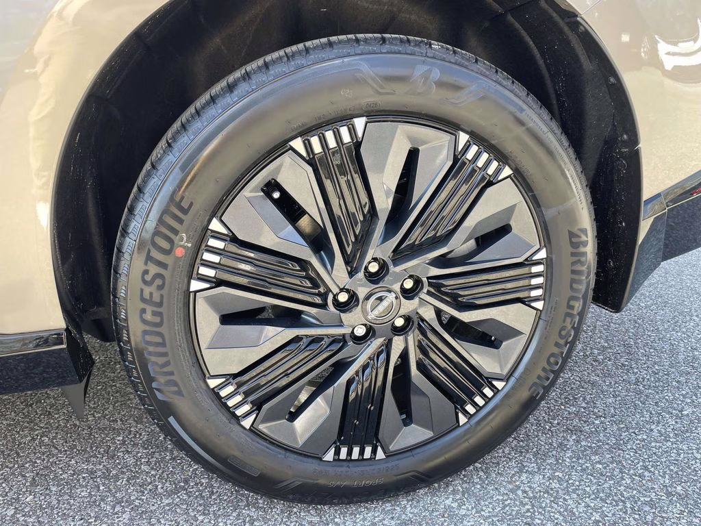 2026 Champagne Silver Metallic Nissan Murano Platinum AWD SUV