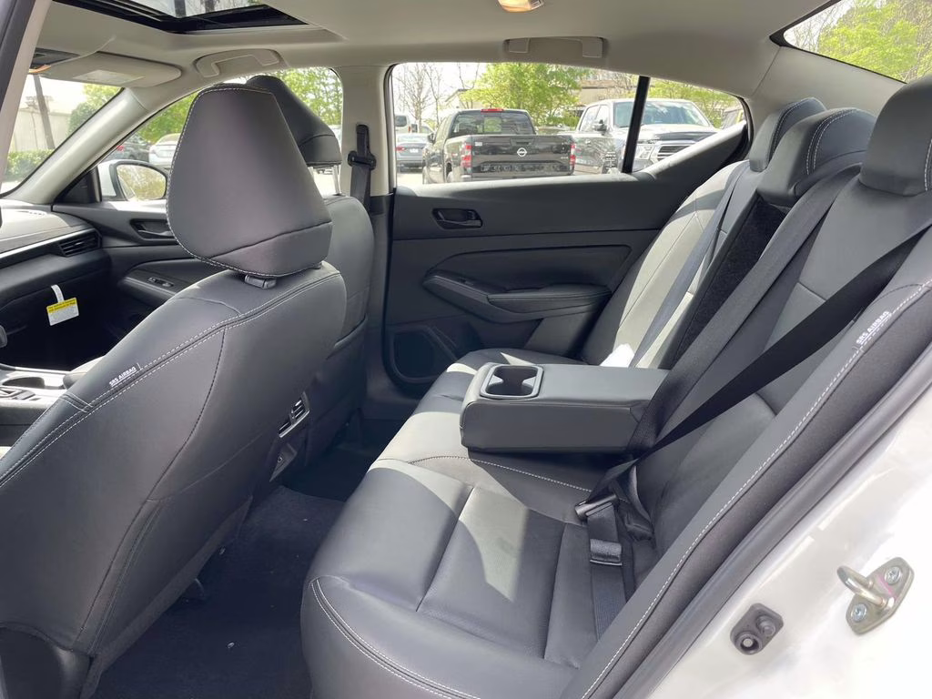 2026 Pearl White Tricoat Nissan Altima 2.5 SV FWD Sedan